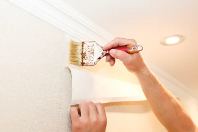 Pose de papier peint à Présilly — revêtements muraux et toiles de verre